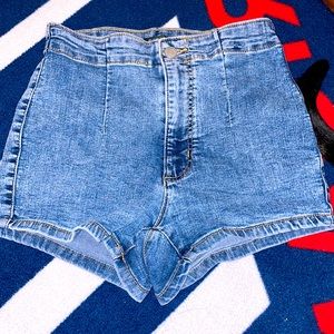 Wild fable shorts from target. Only worn once. 79% cotton. Very good condition.